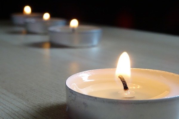 candle-massage-elohim-spa-lisbon